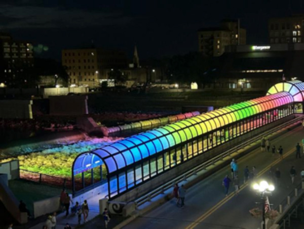 Lighted Pedestrian Bridge Is New Downtown Destination – Downtown 